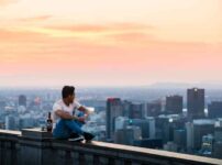 20代で童貞はヤバい？前半・後半で状況がまったく違う理由と脱童貞の最速ルート