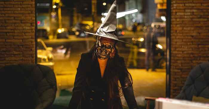 wizard magic fantasy mysterious person city night