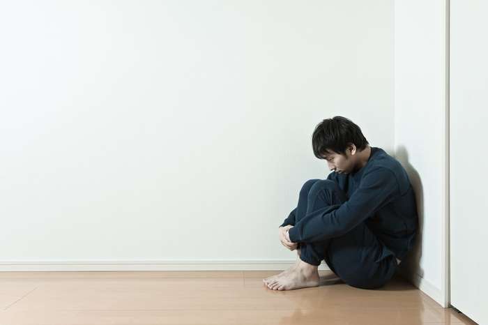童貞卒業の初体験に緊張する男性