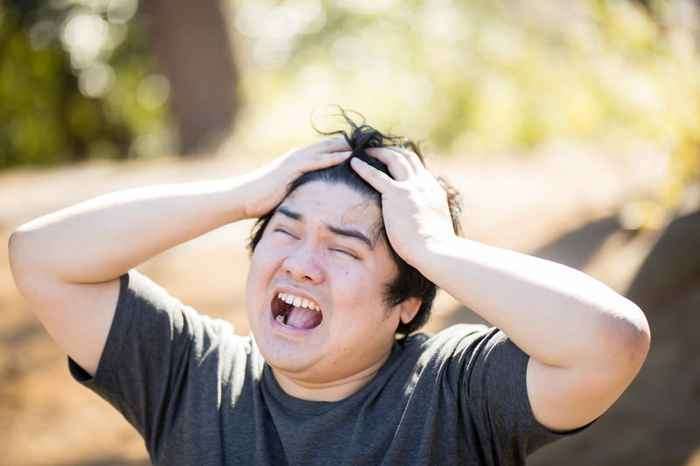 童貞卒業したい男が知る残酷な現実について考える男性